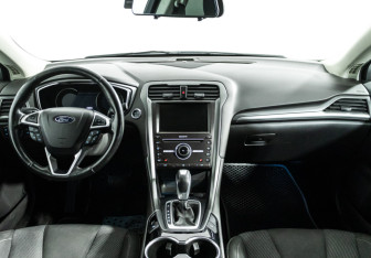 Подержанный автомобиль Ford Mondeo Sedan 2015 года (13 фото)