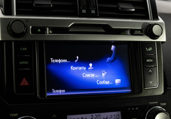 Подержанный автомобиль Toyota Land Cruiser Prado 2014 года (17 фото)