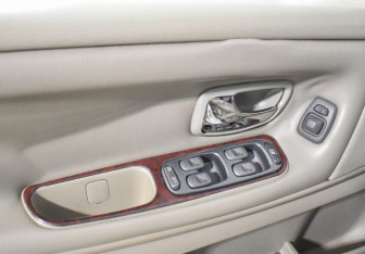 Подержанный автомобиль Volvo S70 1997 года (10 фото)