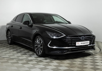 Подержанный автомобиль Hyundai Sonata 2020 года (3 фото)
