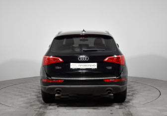 Подержанный автомобиль Audi Q5 2012 года (6 фото)