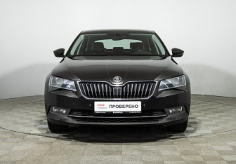 Подержанный автомобиль Skoda Superb Liftback 2017 года (2 фото)