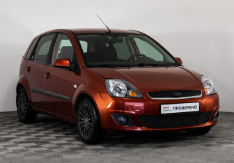 Подержанный автомобиль Ford Fiesta Hatchback 2007 года (3 фото)