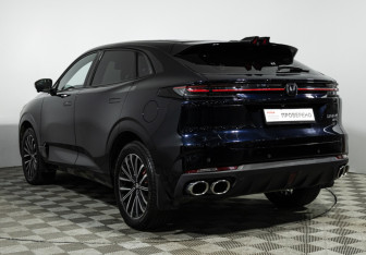 Подержанный автомобиль Changan UNI-K 2023 года (7 фото)
