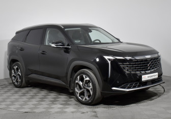 Подержанный автомобиль Geely Atlas 2024 года (3 фото)