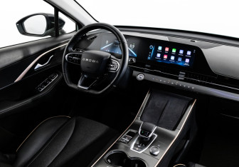 Подержанный автомобиль Omoda C5 2024 года (16 фото)