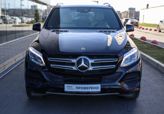 Подержанный автомобиль Mercedes-Benz GLE 2017 года (2 фото)