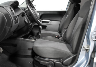 Подержанный автомобиль Ford Fusion 2007 года (12 фото)