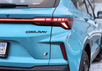 Подержанный автомобиль Geely Coolray 2023 года (8 фото)