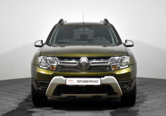 Подержанный автомобиль Renault Duster 2017 года (2 фото)