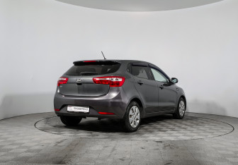 Подержанный автомобиль Kia Rio Hatchback 2013 года (5 фото)