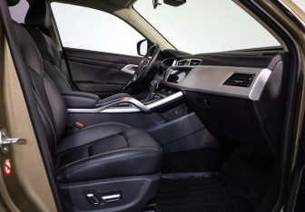 Подержанный автомобиль Geely Atlas 2021 года (24 фото)