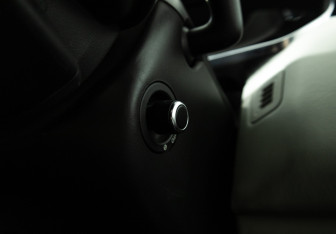 Подержанный автомобиль Land Rover Range Rover 2014 года (18 фото)