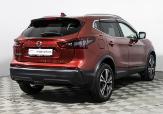 Подержанный автомобиль Nissan Qashqai 2021 года (5 фото)