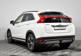 Подержанный автомобиль Mitsubishi Eclipse Cross 2018 года (8 фото)