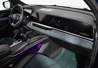 Подержанный автомобиль Geely Monjaro 2023 года (12 фото)