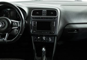 Подержанный автомобиль Volkswagen Polo Sedan 2020 года (14 фото)