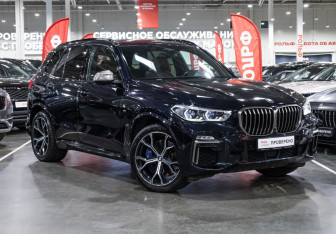 Подержанный автомобиль BMW X5 2019 года (6 фото)
