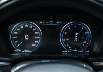 Подержанный автомобиль Volvo XC60 2018 года (11 фото)
