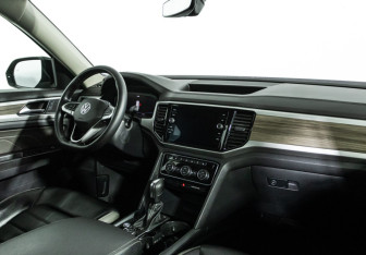 Подержанный автомобиль Volkswagen Teramont 2021 года (9 фото)