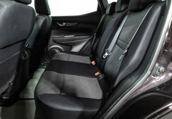 Подержанный автомобиль Nissan Qashqai 2014 года (10 фото)