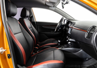 Подержанный автомобиль Kia Rio Hatchback 2019 года (22 фото)
