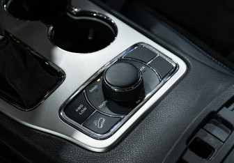 Подержанный автомобиль Jeep Grand Cherokee 2019 года (27 фото)