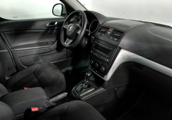 Подержанный автомобиль Skoda Yeti 2014 года (13 фото)