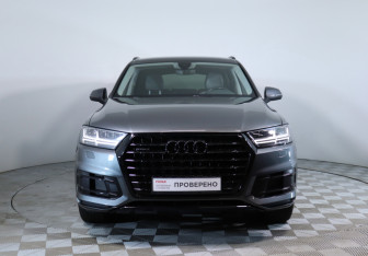 Подержанный автомобиль Audi Q7 2017 года (2 фото)
