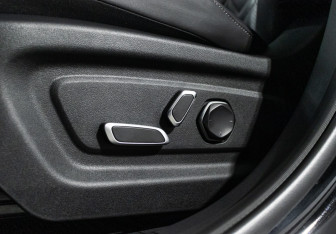 Подержанный автомобиль Changan UNI-K 2023 года (16 фото)