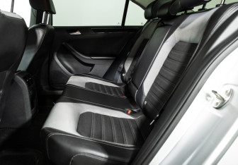 Подержанный автомобиль Volkswagen Jetta Sedan 2014 года (10 фото)