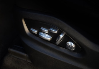 Подержанный автомобиль Porsche Cayenne 2021 года (26 фото)