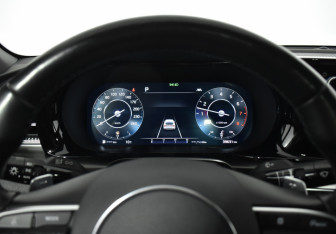 Подержанный автомобиль Kia K5 2022 года (16 фото)