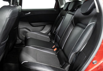 Подержанный автомобиль Renault Arkana 2019 года (10 фото)