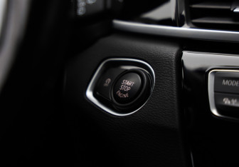 Подержанный автомобиль BMW X1 2019 года (19 фото)