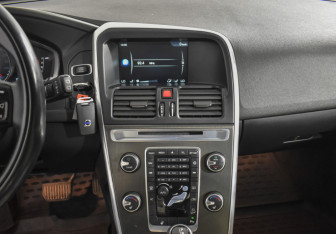 Подержанный автомобиль Volvo XC60 2014 года (16 фото)