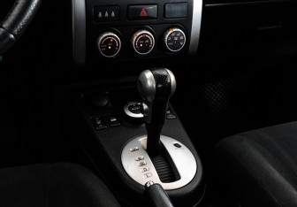 Подержанный автомобиль Nissan X-Trail 2012 года (12 фото)