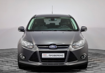 Подержанный автомобиль Ford Focus Hatchback 2012 года (2 фото)