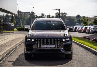 Подержанный автомобиль Lynk&Co 09 2023 года (4 фото)