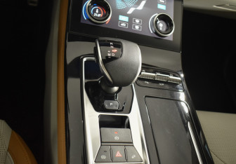 Подержанный автомобиль Jetour X70 2023 года (18 фото)
