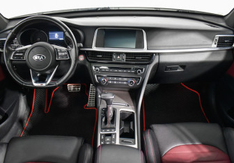 Подержанный автомобиль Kia Optima Sedan 2019 года (15 фото)