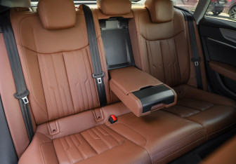 Подержанный автомобиль Audi A7 2021 года (33 фото)