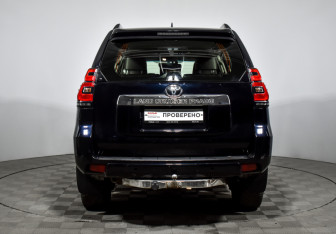 Подержанный автомобиль Toyota Land Cruiser Prado 2018 года (6 фото)