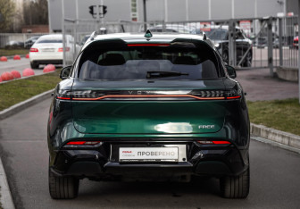 Подержанный автомобиль Voyah Free 2025 года (8 фото)