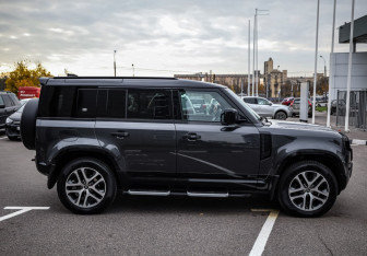 Подержанный автомобиль Land Rover Defender Suv 2021 года (5 фото)