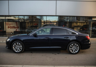 Подержанный автомобиль Audi A6 Sedan 2021 года (7 фото)