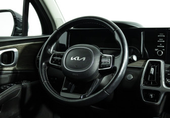 Подержанный автомобиль Kia Sorento 2021 года (15 фото)