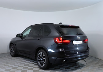 Подержанный автомобиль BMW X5 2016 года (7 фото)
