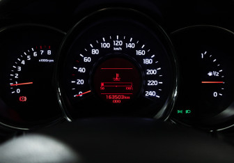 Подержанный автомобиль Kia Ceed Hatchback 2014 года (12 фото)