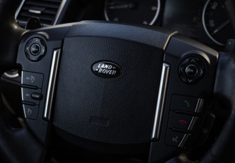 Подержанный автомобиль Land Rover Range Rover Sport 2011 года (14 фото)